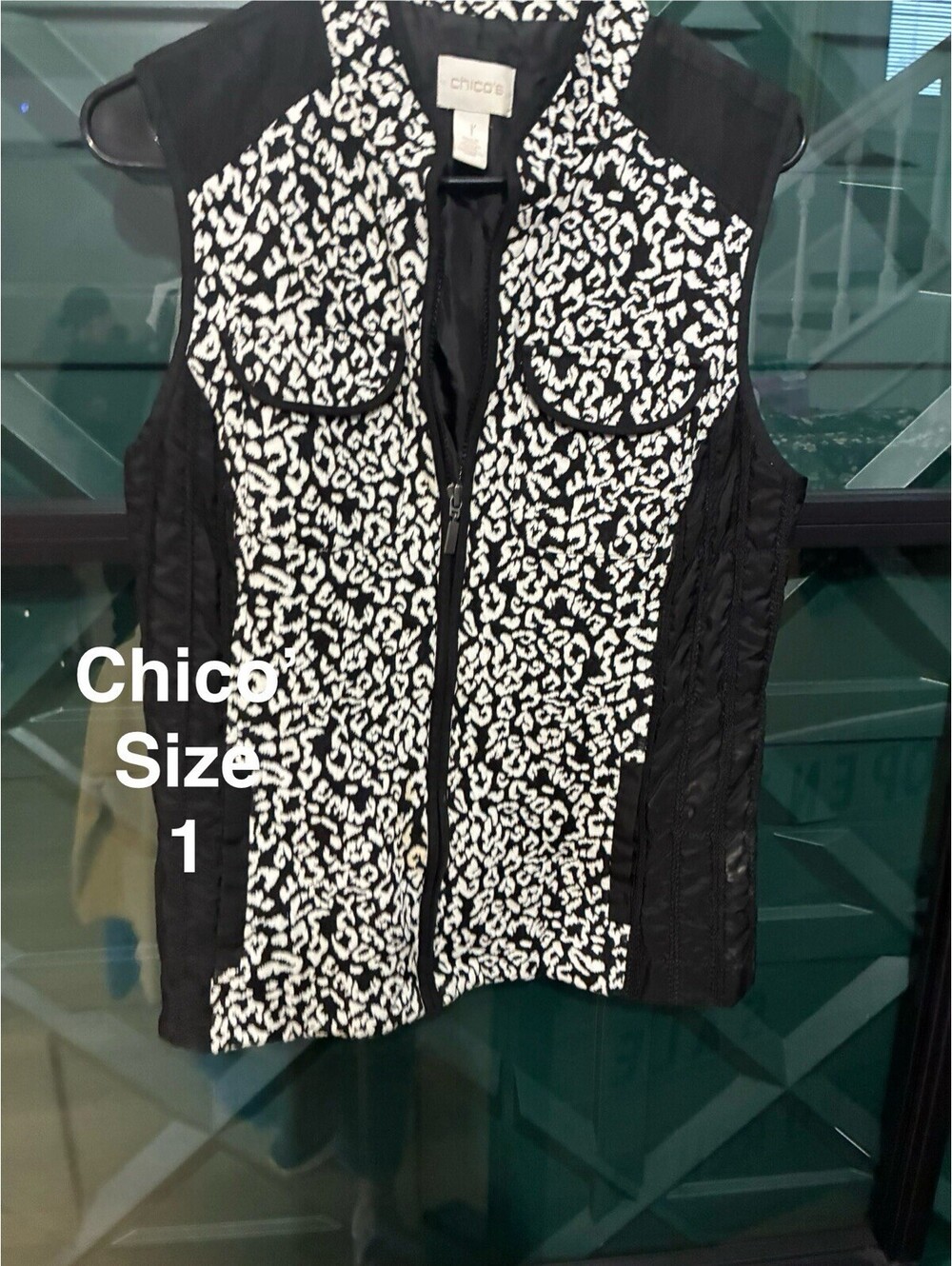 Chico’s Black White Design Quilted Vest Size 1